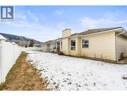 only 3 rows of home along this side - 