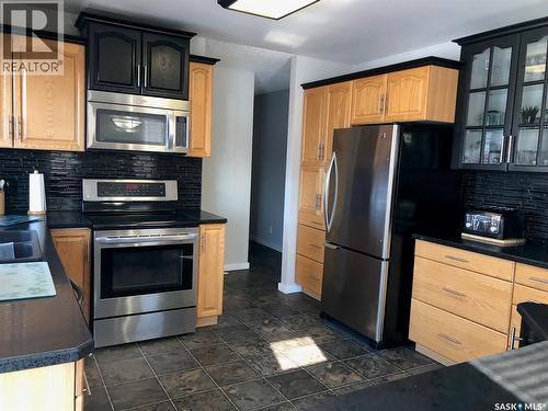 146 Jubilee Crescent, Canora, SK - Indoor Photo Showing Kitchen With Stainless Steel Kitchen