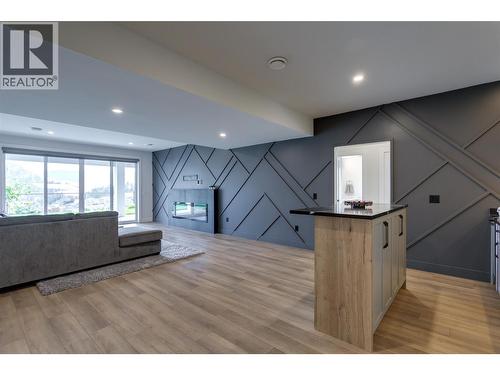 703 Carnoustie Drive, Kelowna, BC - Indoor Photo Showing Other Room