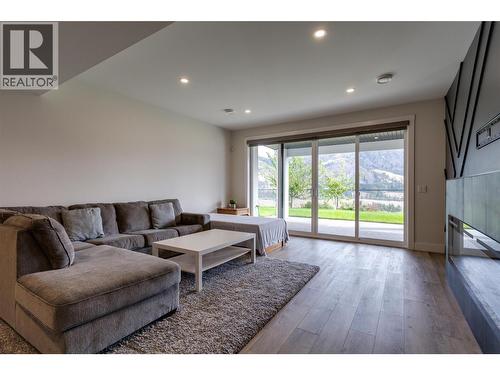 703 Carnoustie Drive, Kelowna, BC - Indoor Photo Showing Other Room