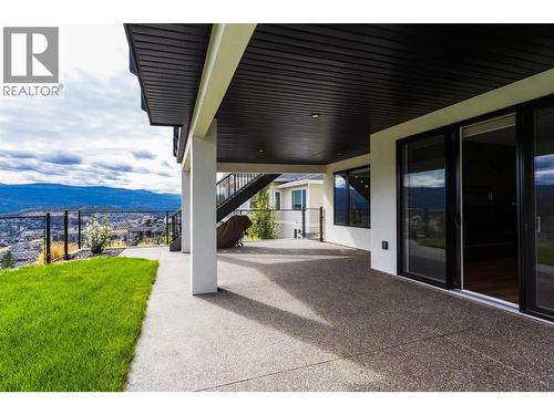 703 Carnoustie Drive, Kelowna, BC - Outdoor