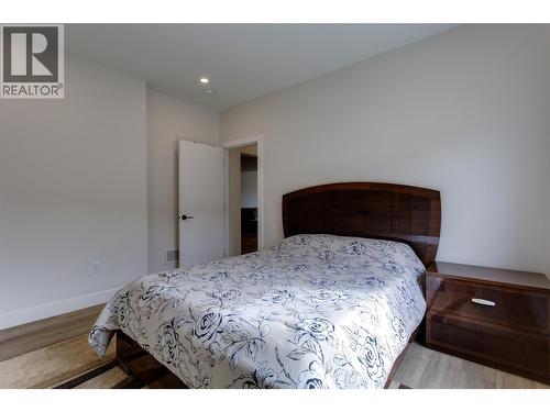 703 Carnoustie Drive, Kelowna, BC - Indoor Photo Showing Bedroom