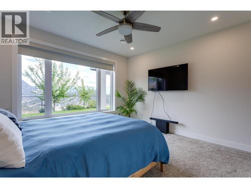 703 Carnoustie Drive, Kelowna, BC - Indoor Photo Showing Bedroom