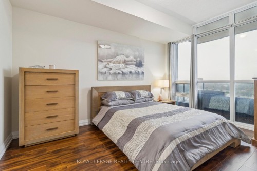 1503-1055 Southdown Road, Mississauga, ON - Indoor Photo Showing Bedroom