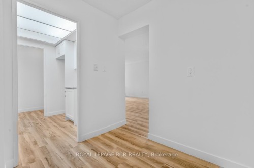 205-1535 Lakeshore Road E, Mississauga, ON - Indoor Photo Showing Other Room