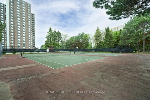 205-1535 Lakeshore Road E, Mississauga, ON - Outdoor