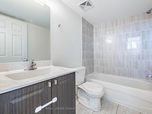 350-500 Kingbird Grove, Toronto, ON - Indoor Photo Showing Bathroom