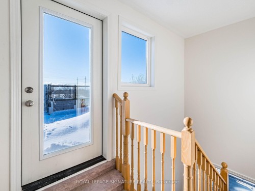 350-500 Kingbird Grove, Toronto, ON - Indoor Photo Showing Other Room