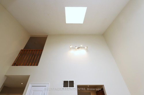 16-1021 Cedarglen Gate, Mississauga, ON - Indoor Photo Showing Other Room