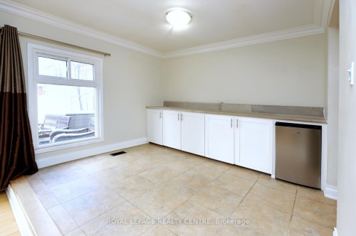 16-1021 Cedarglen Gate, Mississauga, ON - Indoor Photo Showing Other Room