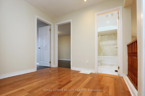 16-1021 Cedarglen Gate, Mississauga, ON - Indoor Photo Showing Other Room