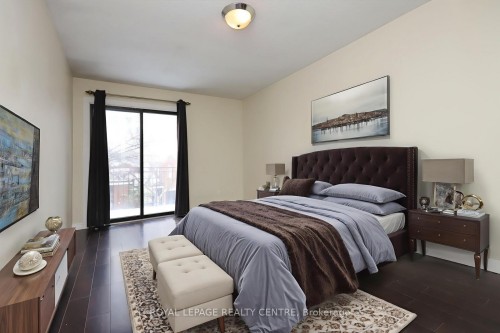 16-1021 Cedarglen Gate, Mississauga, ON - Indoor Photo Showing Bedroom