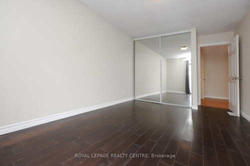 16-1021 Cedarglen Gate, Mississauga, ON - Indoor Photo Showing Other Room