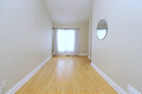 16-1021 Cedarglen Gate, Mississauga, ON - Indoor Photo Showing Other Room