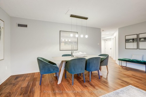 303-25 Maitland Street, Toronto, ON - Indoor Photo Showing Dining Room