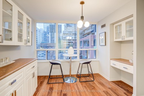 303-25 Maitland Street, Toronto, ON - Indoor