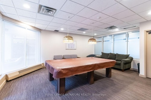 303-25 Maitland Street, Toronto, ON - Indoor Photo Showing Other Room