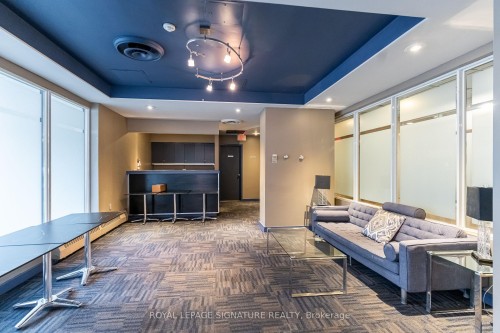 303-25 Maitland Street, Toronto, ON - Indoor