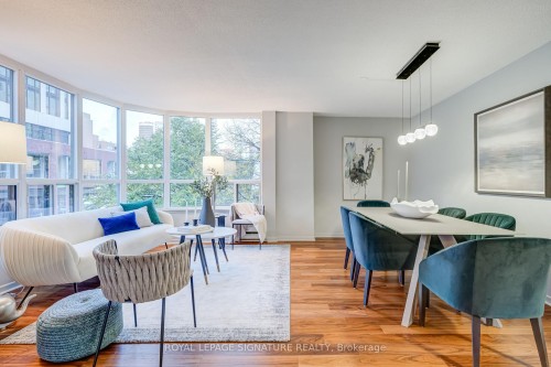 303-25 Maitland Street, Toronto, ON - Indoor Photo Showing Dining Room