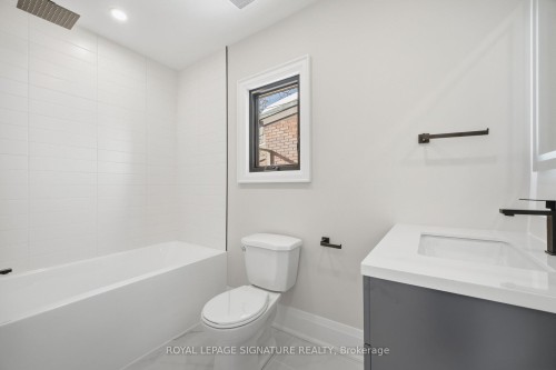 241 Maria Street, Toronto, ON - Indoor Photo Showing Bathroom