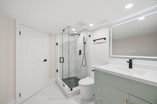 241 Maria Street, Toronto, ON - Indoor Photo Showing Bathroom
