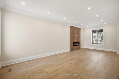 241 Maria Street, Toronto, ON - Indoor Photo Showing Other Room