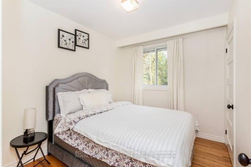 153 Ulster Drive, Oakville, ON - Indoor Photo Showing Bedroom
