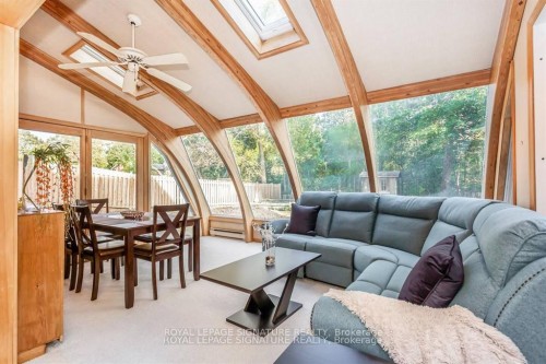 153 Ulster Drive, Oakville, ON - Indoor Photo Showing Living Room