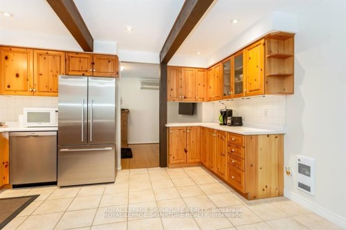 153 Ulster Drive, Oakville, ON - Indoor Photo Showing Kitchen