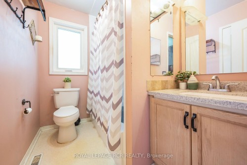 310 Balsam Street, Orangeville, ON - Indoor Photo Showing Bathroom