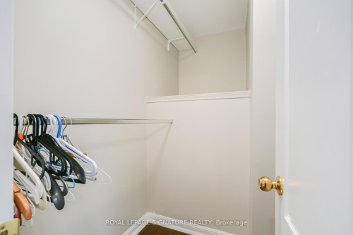 2 Millgate Crescent, Toronto, ON - Indoor With Storage