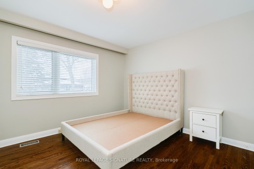 2 Millgate Crescent, Toronto, ON - Indoor Photo Showing Bedroom