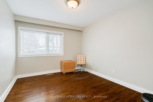 2 Millgate Crescent, Toronto, ON - Indoor Photo Showing Other Room