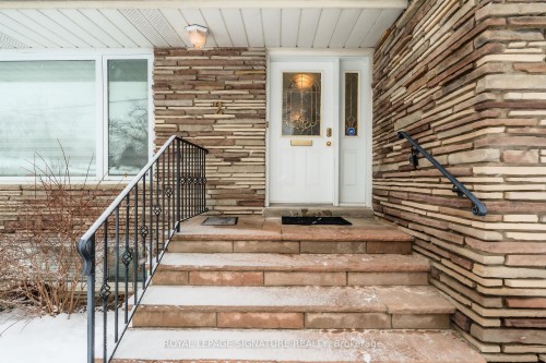 2 Millgate Crescent, Toronto, ON -  Photo Showing Other Room