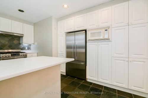 2 Millgate Crescent, Toronto, ON - Indoor Photo Showing Kitchen