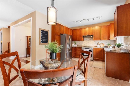 392 Kwapis Boulevard, Newmarket, ON - Indoor