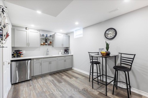 392 Kwapis Boulevard, Newmarket, ON - Indoor