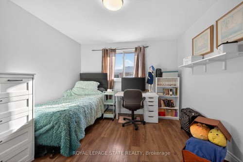 327 Eaglewood Drive, Hamilton, ON 