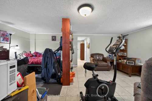 327 Eaglewood Drive, Hamilton, ON 