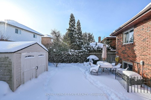 327 Eaglewood Drive, Hamilton, ON 
