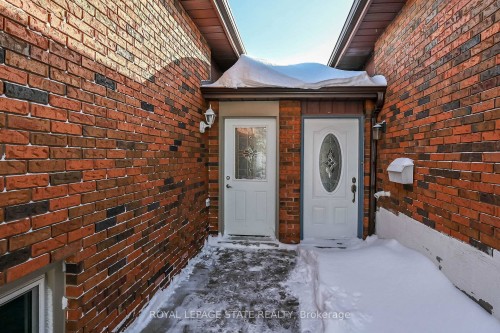 327 Eaglewood Drive, Hamilton, ON 
