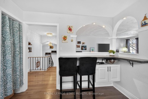 327 Eaglewood Drive, Hamilton, ON 