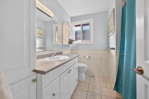 327 Eaglewood Drive, Hamilton, ON 