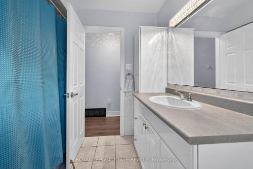 327 Eaglewood Drive, Hamilton, ON 