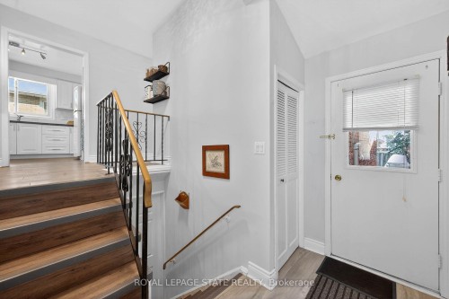 327 Eaglewood Drive, Hamilton, ON 