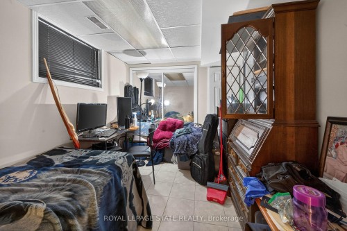 327 Eaglewood Drive, Hamilton, ON 