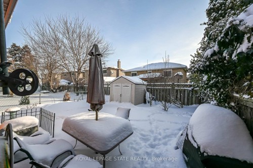 327 Eaglewood Drive, Hamilton, ON 