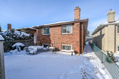327 Eaglewood Drive, Hamilton, ON 