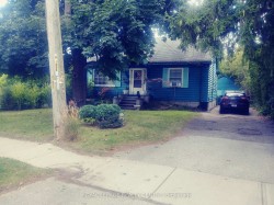 1544 Cawthra Court  Mississauga, ON L5G 4L3