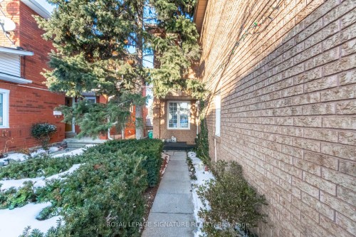 6945 Gracefield Drive, Mississauga, ON 